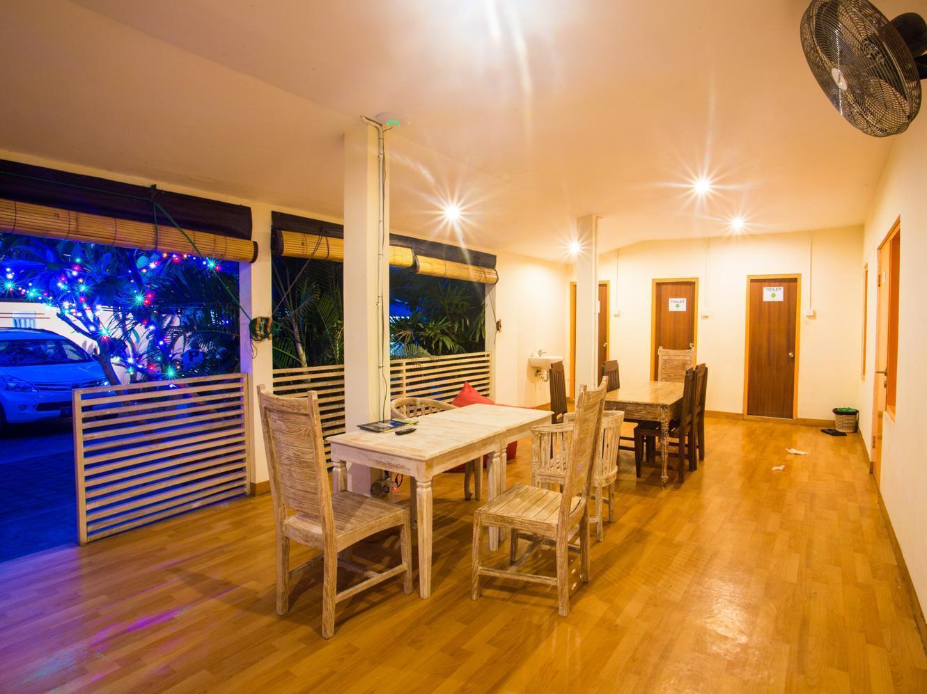 M Box Seminyak Hostel Ngoại thất bức ảnh