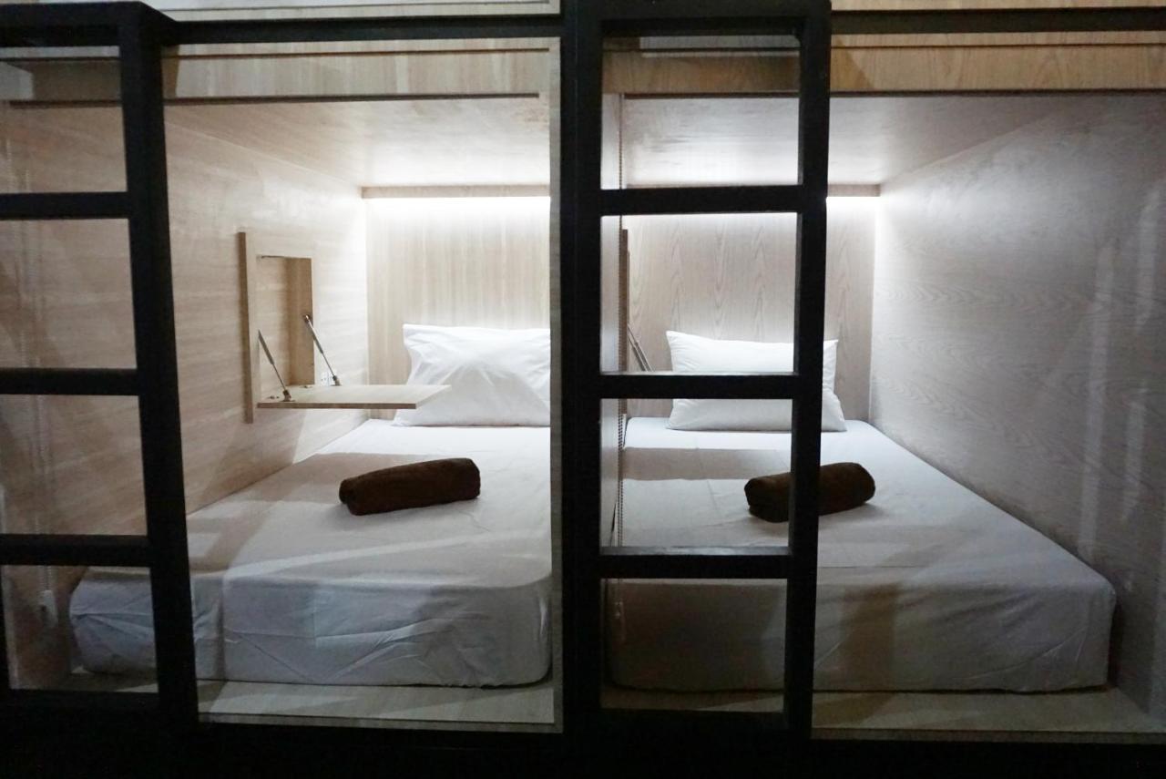 M Box Seminyak Hostel Ngoại thất bức ảnh