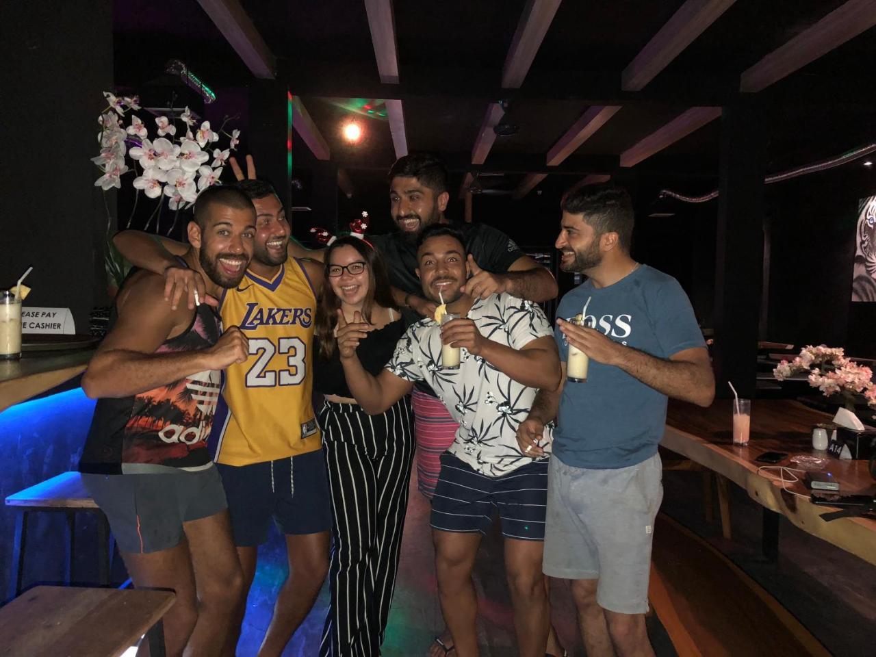 M Box Seminyak Hostel Ngoại thất bức ảnh