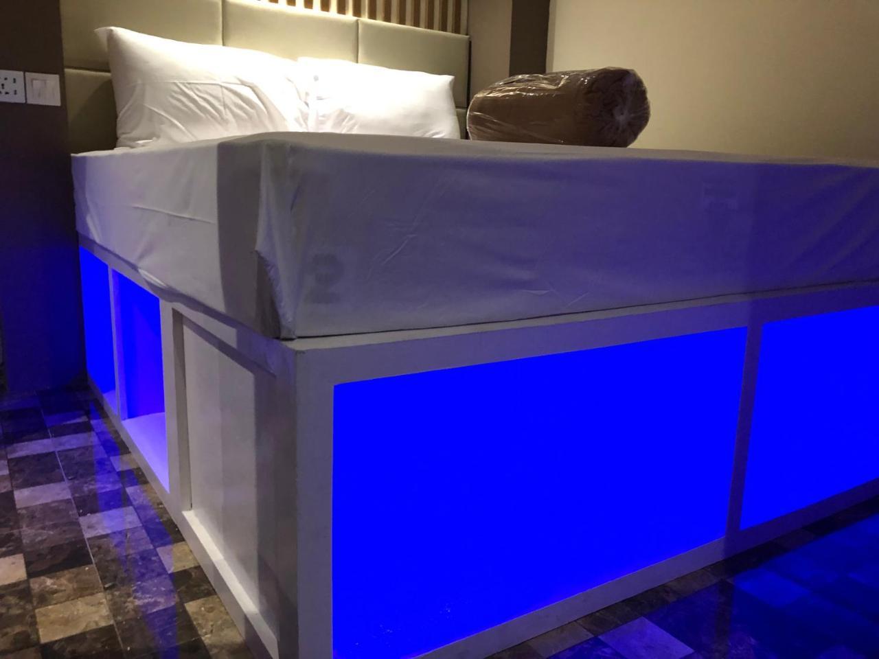 M Box Seminyak Hostel Ngoại thất bức ảnh